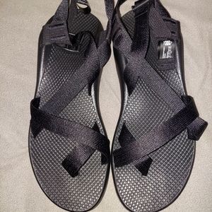 Chaco Z2 classic black sandal size 11
